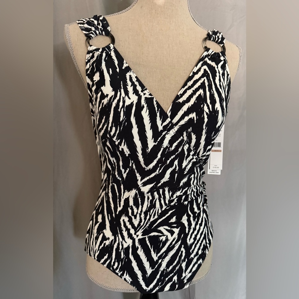 Carmen Marc Valvo Black and White Patterned Bathing Suit